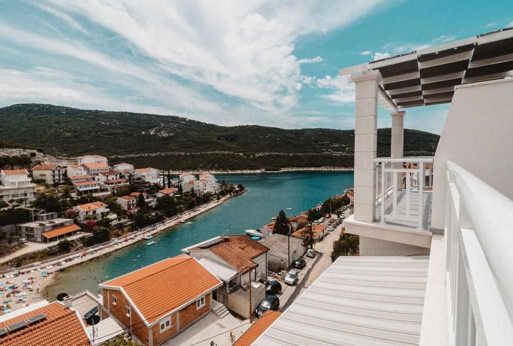 Villa Tiha Luka เนอุม ภายนอก รูปภาพ