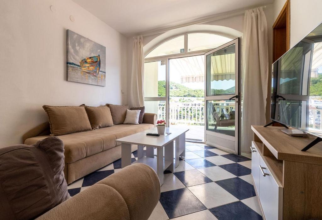Villa Tiha Luka เนอุม ภายนอก รูปภาพ