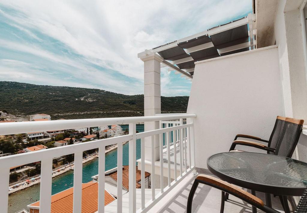 Villa Tiha Luka เนอุม ภายนอก รูปภาพ